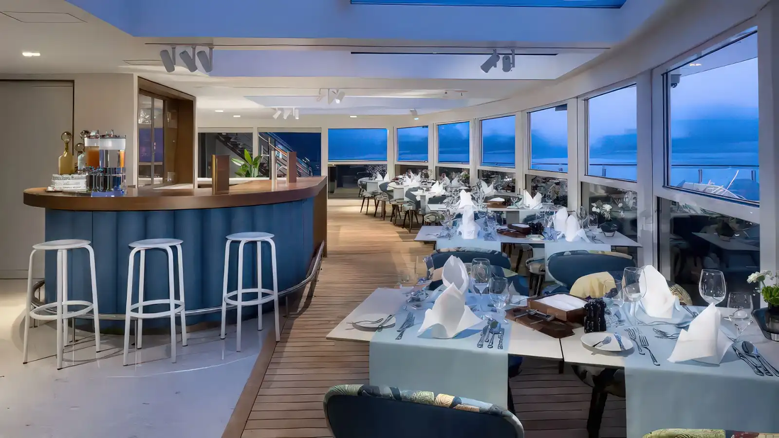 amawaterways dining