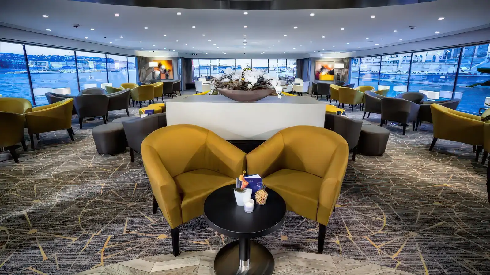 avalon waterways lounge