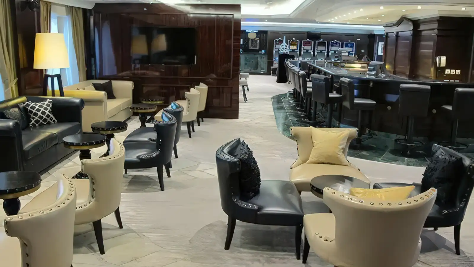 azamara lounge