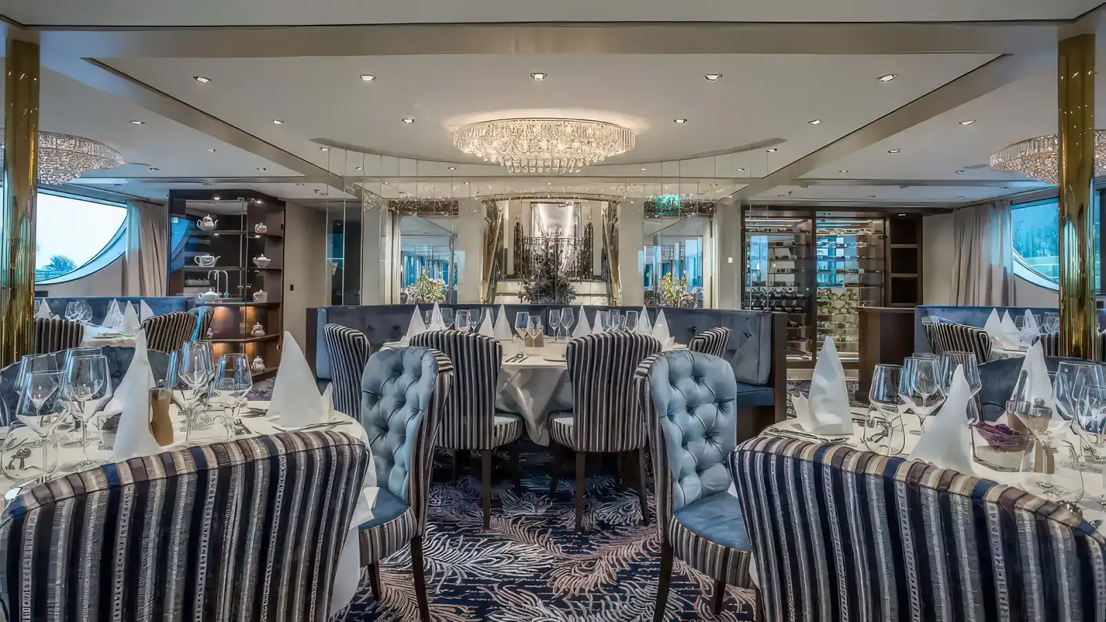 riviera river dining
