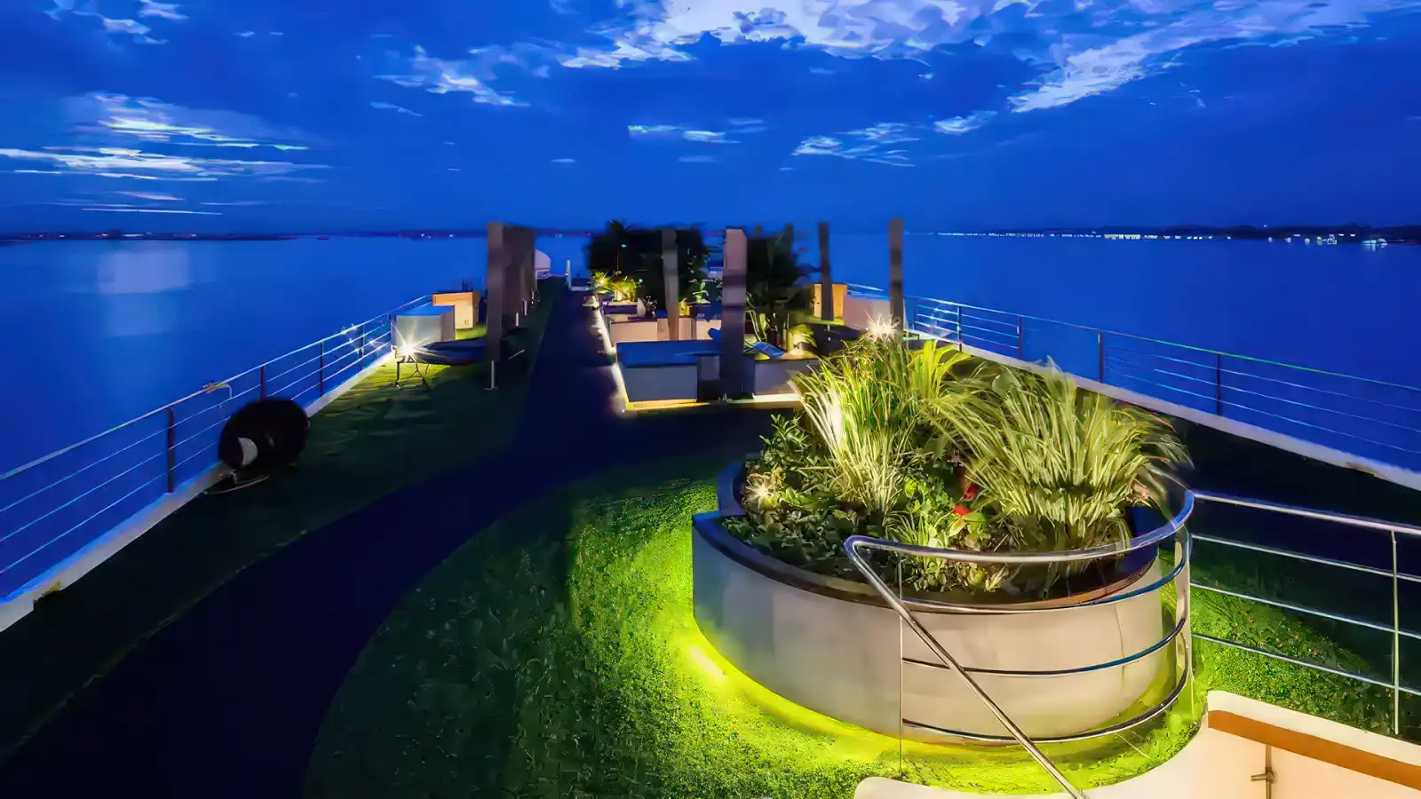 scenic river deck