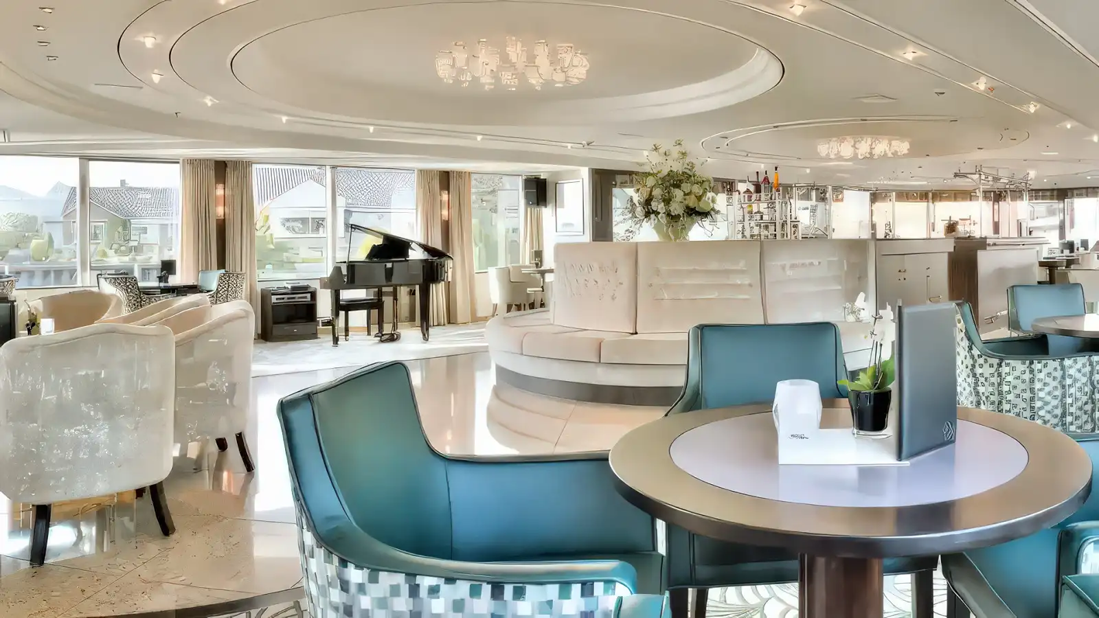 tauck river lounge