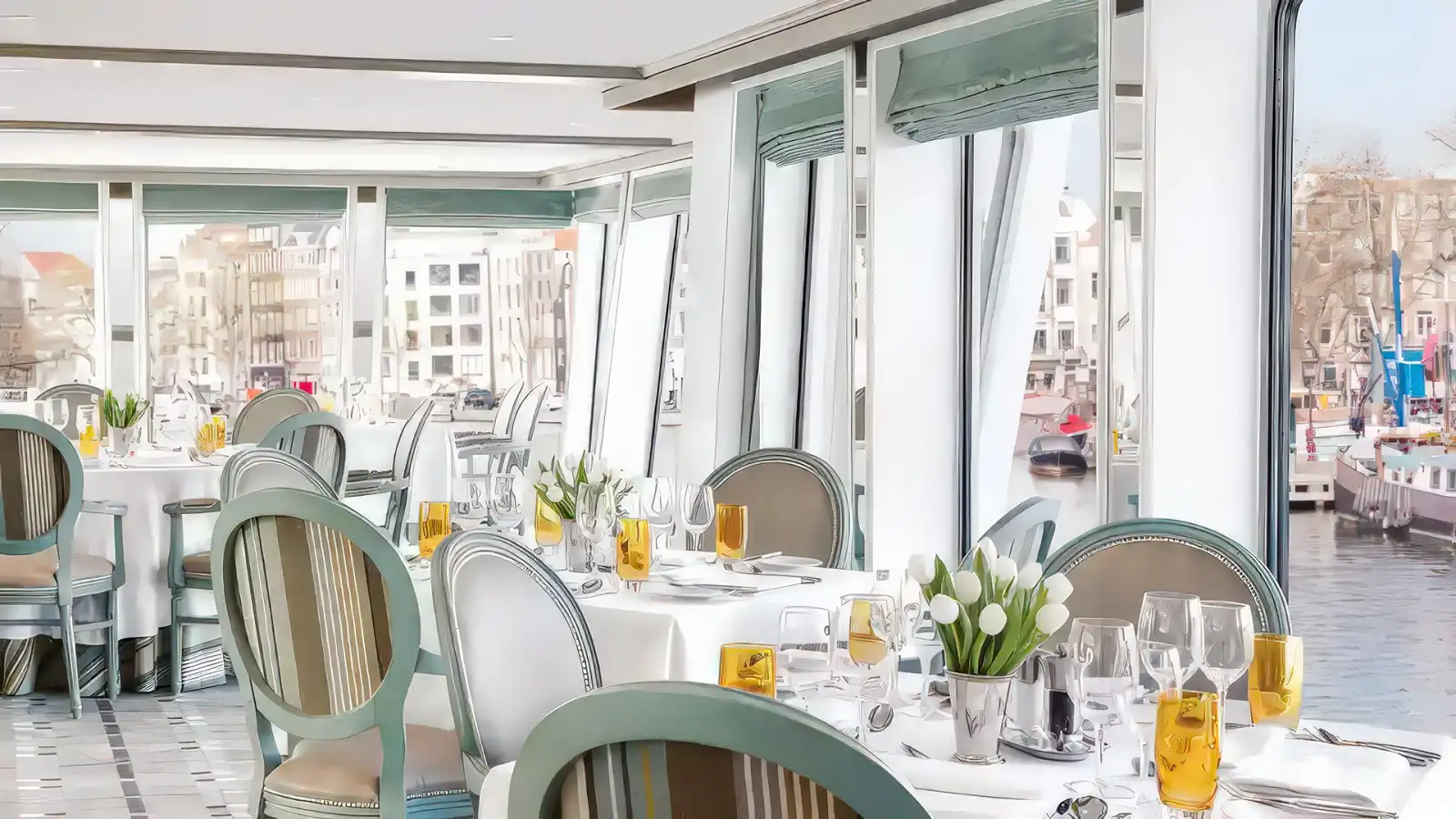 uniworld river dining2